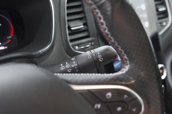 Renault Mégane Estate TCe 140 R.S. Line | Trekhaak | Adaptieve Cruise Control | BOSE Audio |