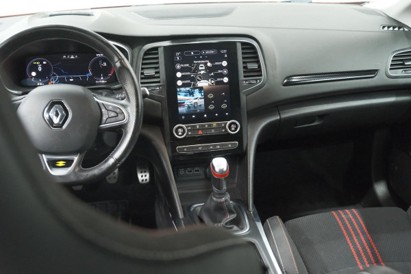 Renault Mégane Estate TCe 140 R.S. Line | Trekhaak | Adaptieve Cruise Control | BOSE Audio |