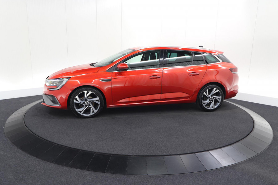 Renault Mégane Estate TCe 140 R.S. Line | Trekhaak | Adaptieve Cruise Control | BOSE Audio |