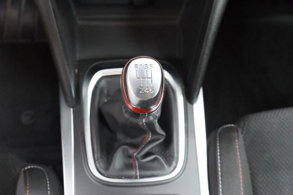 Renault Mégane Estate TCe 140 R.S. Line | Trekhaak | Adaptieve Cruise Control | BOSE Audio |