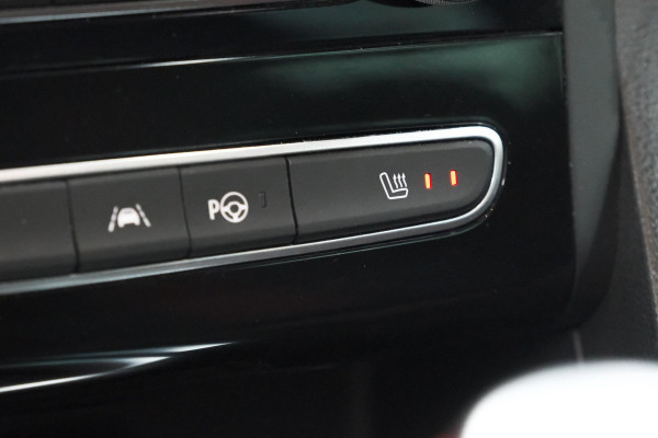 Renault Mégane Estate TCe 140 R.S. Line | Trekhaak | Adaptieve Cruise Control | BOSE Audio |