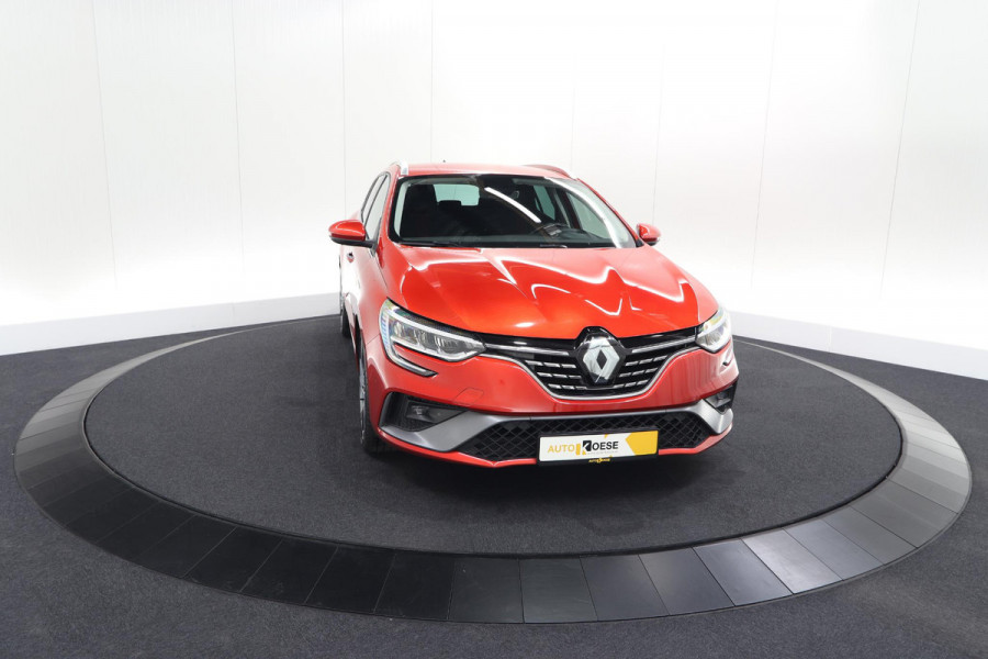 Renault Mégane Estate TCe 140 R.S. Line | Trekhaak | Adaptieve Cruise Control | BOSE Audio |