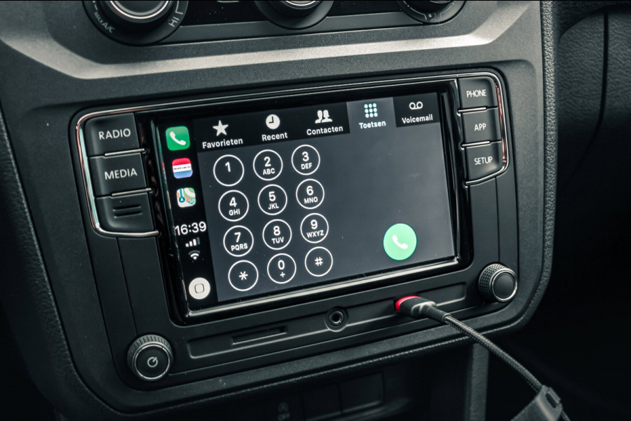 Volkswagen Caddy 2.0 TDI L1H1 185PK JB- EDITION / 87DKM / NIEUWSTAAT / TREKHAAK / ELEK- PAKKET / LEDEREN BEKLEDING / APPLE CARPLAY