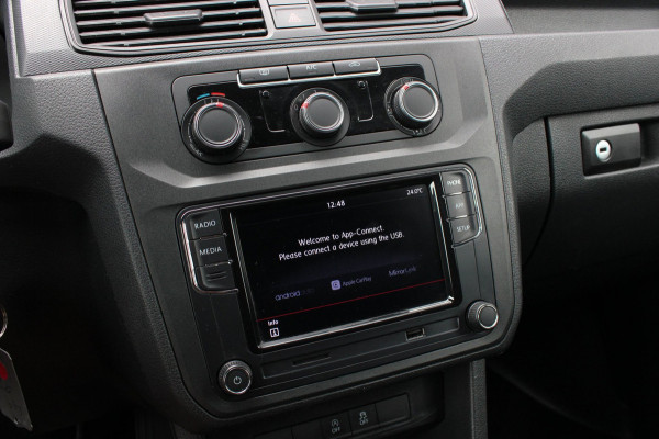 Volkswagen Caddy 2.0 TDI L1H1 185PK JB- EDITION / 87DKM / NIEUWSTAAT / TREKHAAK / ELEK- PAKKET / LEDEREN BEKLEDING / APPLE CARPLAY