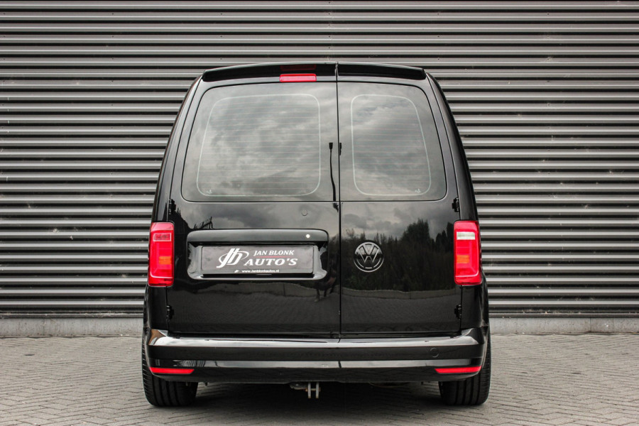 Volkswagen Caddy 2.0 TDI L1H1 185PK JB- EDITION / 87DKM / NIEUWSTAAT / TREKHAAK / ELEK- PAKKET / LEDEREN BEKLEDING / APPLE CARPLAY
