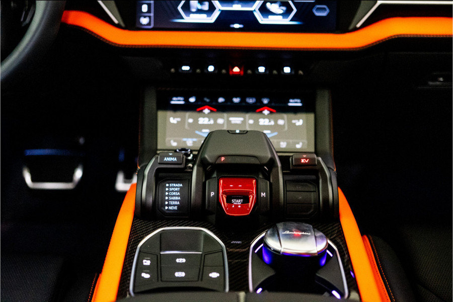 Lamborghini Urus 4.0 V8 Hybrid SE 800PK | Ad Personam | Nero Helene | Nero Ade/Arancio Leoni | Bang&Olufsen 3D | Ceramic | Service Package 5YR |