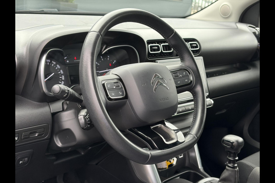 Citroën C3 Aircross 1.2 PureTech S&S Shine 1e Eigenaar l D-riem vv in 07-07-2025 l 360°Camera l Navi l Carplay l Net beurt gehad l Keyless l 17''Lmv l Rijstrooksensor l 110pk l Pdc V+A l 6 Bak l N.A.P l Apk tot 07-2027