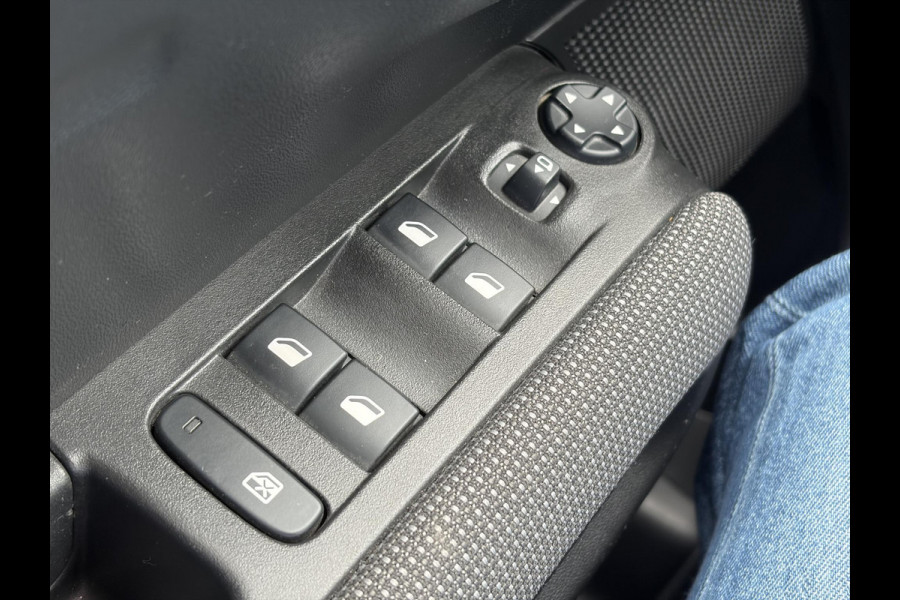 Citroën C3 Aircross 1.2 PureTech S&S Shine 1e Eigenaar l D-riem vv in 07-07-2025 l 360°Camera l Navi l Carplay l Net beurt gehad l Keyless l 17''Lmv l Rijstrooksensor l 110pk l Pdc V+A l 6 Bak l N.A.P l Apk tot 07-2027