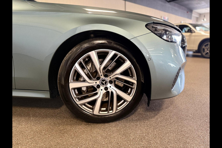 Mercedes-Benz E-Klasse 300e LUXERY LINE-BURMESTER-PANORAMA-STOELVENTILATIE-360 CAMERA-TREKHAAK-ORIG NL-BTW-1E EIG