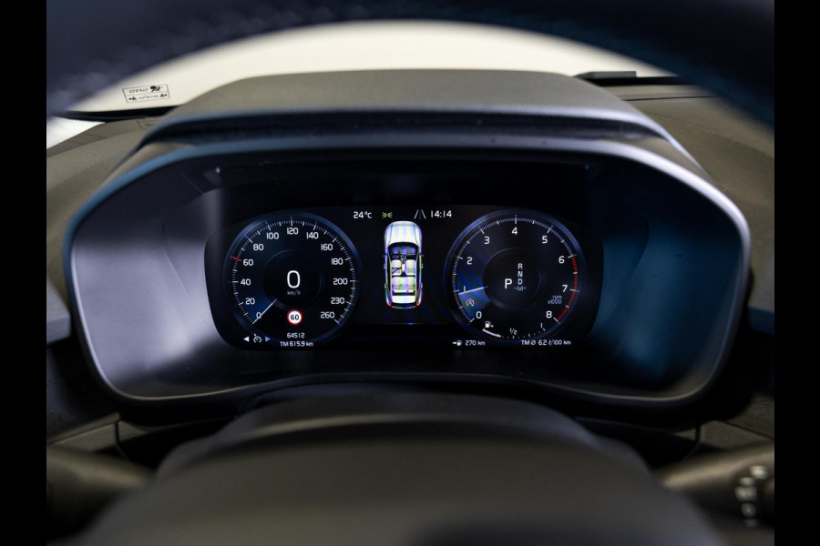 Volvo XC40 1.5 T2 Momentum Core 129pk / Achteruitrijcamera / Trekhaak / cruise control / Navigatie / Apple carplay /