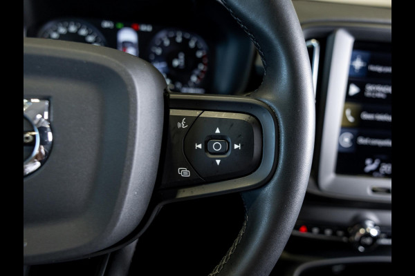 Volvo XC40 1.5 T2 Momentum Core 129pk / Achteruitrijcamera / Trekhaak / cruise control / Navigatie / Apple carplay /