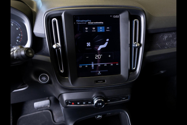 Volvo XC40 1.5 T2 Momentum Core 129pk / Achteruitrijcamera / Trekhaak / cruise control / Navigatie / Apple carplay /