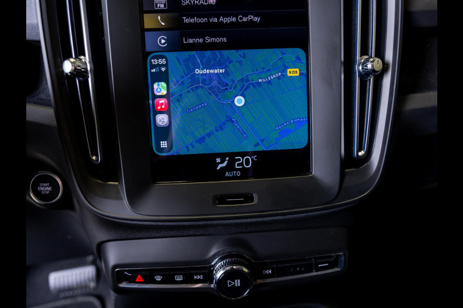 Volvo XC40 1.5 T2 Momentum Core 129pk / Achteruitrijcamera / Trekhaak / cruise control / Navigatie / Apple carplay /