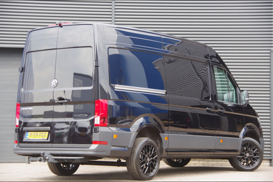 Volkswagen Crafter 35 2.0 TDI L3H3(L2H2) 3-ZITS, 177PK AUT. LED, TREKHAAK, STOELVERWARMING, ADAPT. CRUISE, CAMERA, NAVI, AIRCO, PARKEERSENSOREN, NL