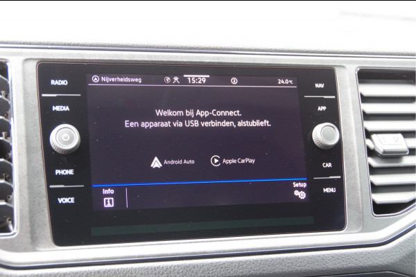 Volkswagen Crafter 35 2.0 TDI L3H3(L2H2) 3-ZITS, 177PK AUT. LED, TREKHAAK, STOELVERWARMING, ADAPT. CRUISE, CAMERA, NAVI, AIRCO, PARKEERSENSOREN, NL
