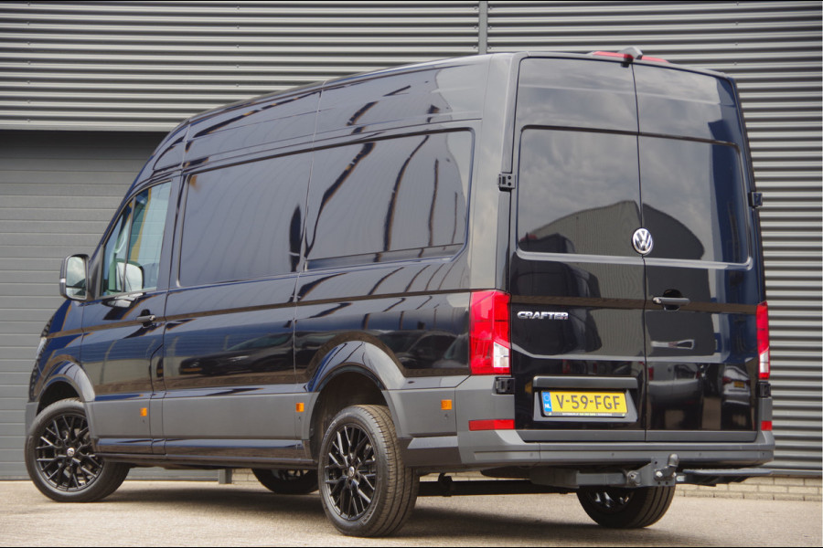 Volkswagen Crafter 35 2.0 TDI L3H3(L2H2) 3-ZITS, 177PK AUT. LED, TREKHAAK, STOELVERWARMING, ADAPT. CRUISE, CAMERA, NAVI, AIRCO, PARKEERSENSOREN, NL