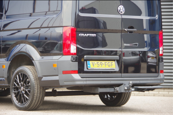 Volkswagen Crafter 35 2.0 TDI L3H3(L2H2) 3-ZITS, 177PK AUT. LED, TREKHAAK, STOELVERWARMING, ADAPT. CRUISE, CAMERA, NAVI, AIRCO, PARKEERSENSOREN, NL