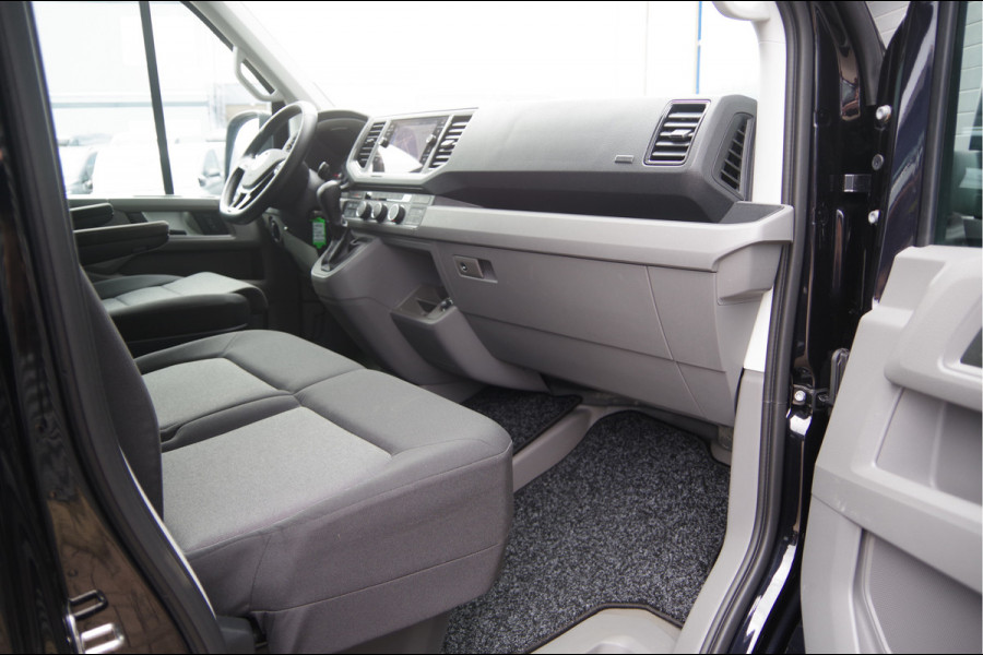 Volkswagen Crafter 35 2.0 TDI L3H3(L2H2) 3-ZITS, 177PK AUT. LED, TREKHAAK, STOELVERWARMING, ADAPT. CRUISE, CAMERA, NAVI, AIRCO, PARKEERSENSOREN, NL