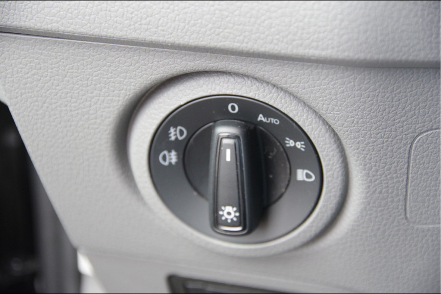 Volkswagen Crafter 35 2.0 TDI L3H3(L2H2) 3-ZITS, 177PK AUT. LED, TREKHAAK, STOELVERWARMING, ADAPT. CRUISE, CAMERA, NAVI, AIRCO, PARKEERSENSOREN, NL