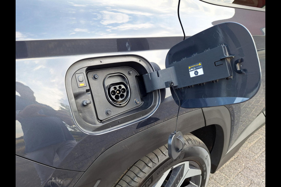 Hyundai Tucson 1.6 T-GDI PHEV Premium Sky 4WD | Full Options! | Dealer onderhouden! | Trekhaak | Pano | Leder | LED | Blindspot |
