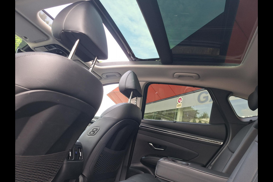Hyundai Tucson 1.6 T-GDI PHEV Premium Sky 4WD | Full Options! | Dealer onderhouden! | Trekhaak | Pano | Leder | LED | Blindspot |