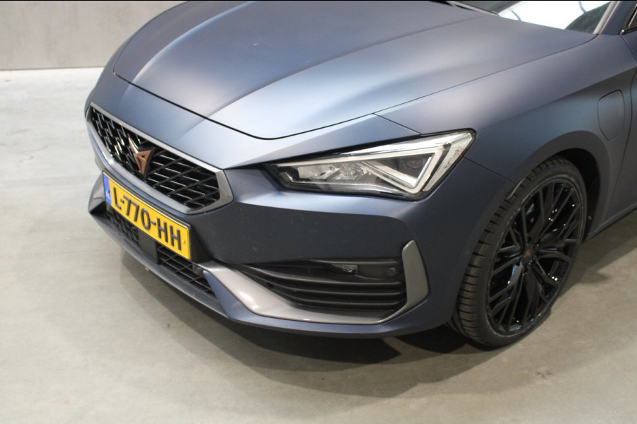 CUPRA Leon 1.4 e-Hybrid VZ Patrol Blue Matt/Pano/Camera/Elec. Leer memory Full Option Prijs is Rijklaar