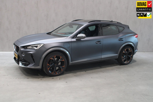CUPRA Formentor 1.4 e-Hybrid VZ Copper Edition Matt Gray/Pano/Leer/Kuipstoelen Memory/Trekhaak Full Option NL Auto