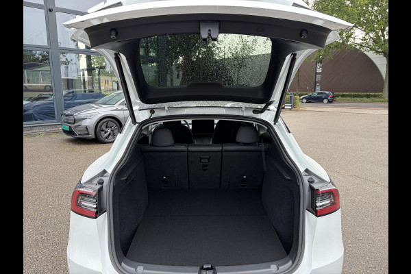 Tesla Model Y RWD 58 kWh SOH 95% | BTW VERREKENBAAR | TESLA FABRIEKSGARANTIE TOT 01-2029 OF 80.000 KM | TESLA FABRIEKSGARANTIE HOOGVOLT ACCU & AANDRIJFLIJN TOT 01-2033 OF 160.000 KM | ALL-IN PRIJS SOH 95 | BTW Verrkenbaar | Tesla fabrieksgarantie tot 1-2029 of tot 80.000KM | Tesla fabrieksgarantie hoogvolt accu en aandrijflijn tot 1-2033 of tot 160.000KM | ALL IN PRIJS |