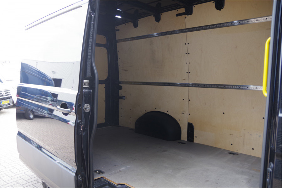MAN TGE 3.180 35 2.0 L3H3(L2H2) 177PK AUT. LED, TREKHAAK, ADAPT. CRUISE, STOELVERWARMING, STANDKACHEL, CAMERA, NAVI, CLIMA