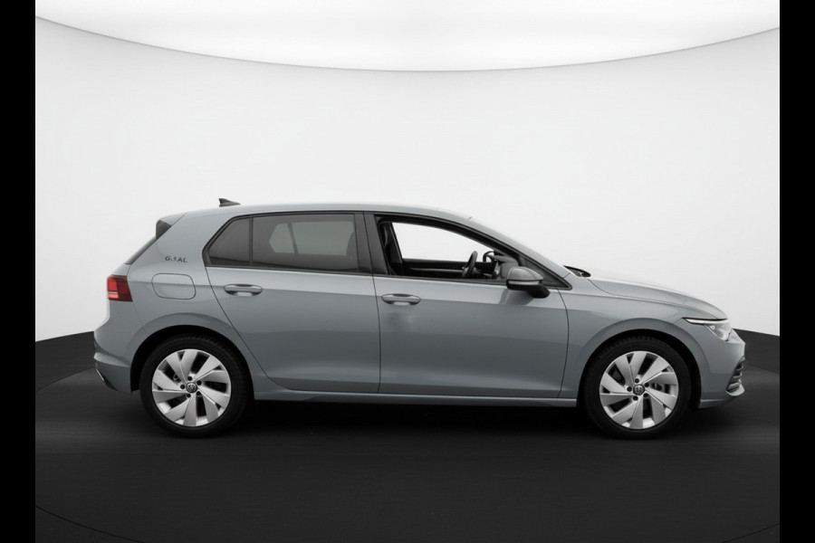 Volkswagen Golf 1.5 eHybrid 204PK PLUG IN. LIFE CAMERA/NAVI/HEAD-UP/CARPLAY