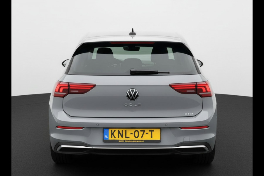 Volkswagen Golf 1.5 eHybrid 204PK PLUG IN. LIFE CAMERA/NAVI/HEAD-UP/CARPLAY