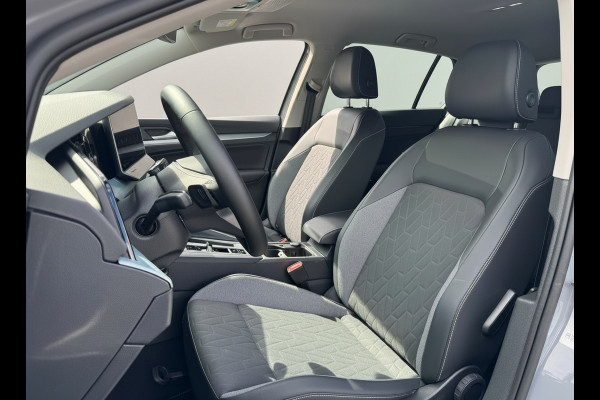 Volkswagen Golf 1.5 eHybrid 204PK PLUG IN. LIFE CAMERA/NAVI/HEAD-UP/CARPLAY