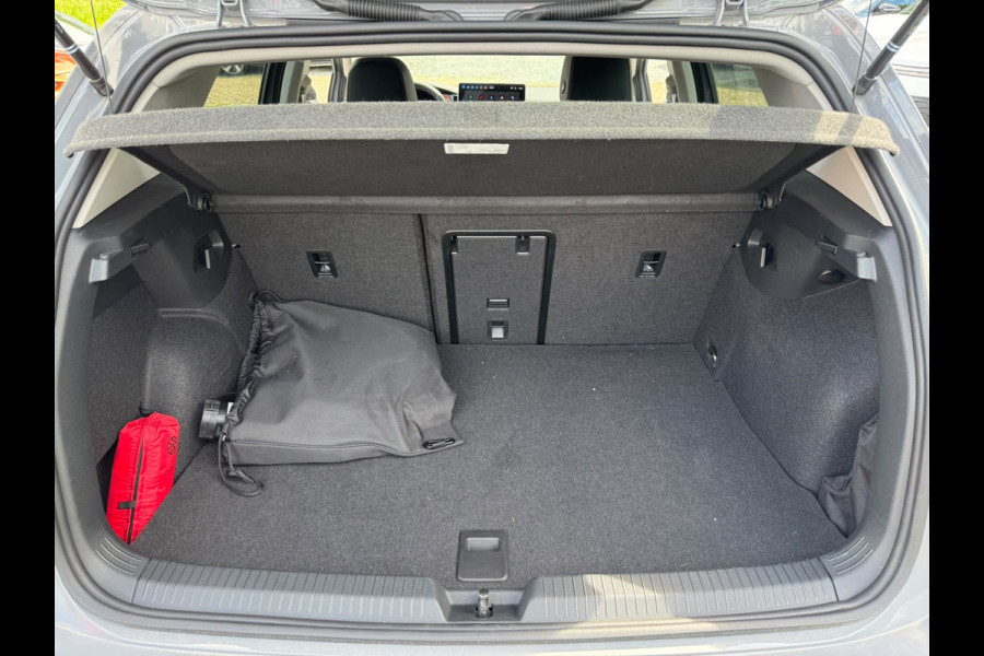 Volkswagen Golf 1.5 eHybrid 204PK PLUG IN. LIFE CAMERA/NAVI/HEAD-UP/CARPLAY