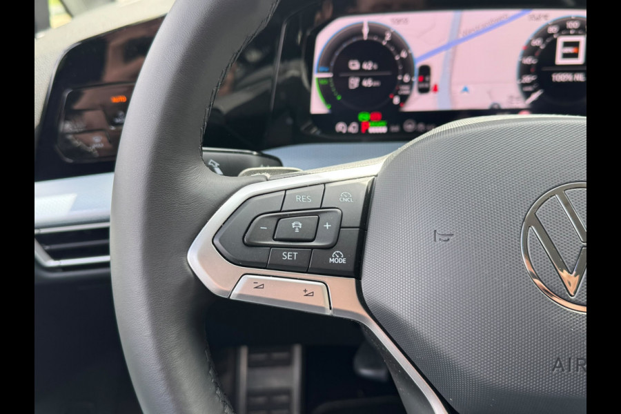 Volkswagen Golf 1.5 eHybrid 204PK PLUG IN. LIFE CAMERA/NAVI/HEAD-UP/CARPLAY