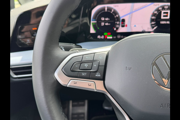 Volkswagen Golf 1.5 eHybrid 204PK PLUG IN. LIFE CAMERA/NAVI/HEAD-UP/CARPLAY