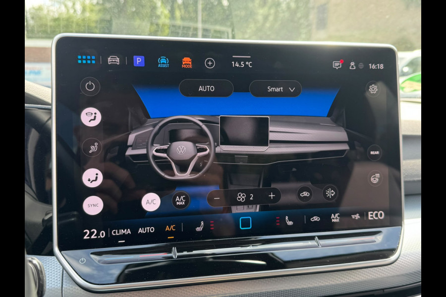 Volkswagen Golf 1.5 eHybrid 204PK PLUG IN. LIFE CAMERA/NAVI/HEAD-UP/CARPLAY