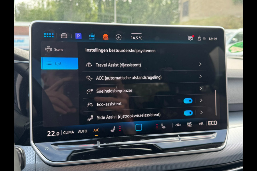 Volkswagen Golf 1.5 eHybrid 204PK PLUG IN. LIFE CAMERA/NAVI/HEAD-UP/CARPLAY
