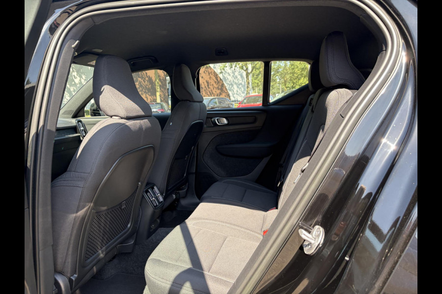 Volvo XC40 Core Recharge Pure Electric 2WD SOH 97% | WARMTEPOMP| STOEL + STUURWIELVERWARMING | VOLVO DEALER ONDERHOUDEN | RIJKLAAR GELEVERD MET 12 MND BOVAG GARANTIE |