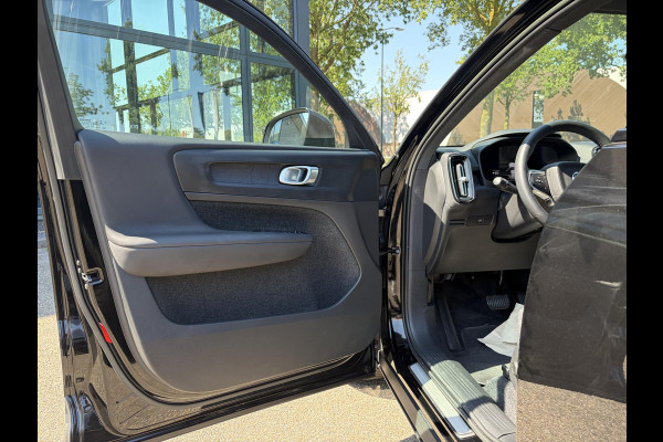 Volvo XC40 Core Recharge Pure Electric 2WD SOH 97% | WARMTEPOMP| STOEL + STUURWIELVERWARMING | VOLVO DEALER ONDERHOUDEN | RIJKLAAR GELEVERD MET 12 MND BOVAG GARANTIE |