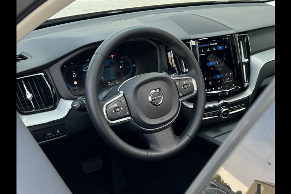 Volvo XC60 2.0 T8 Plug-in hybrid AWD Plus Bright | Pano | Pilot Assist | Blis