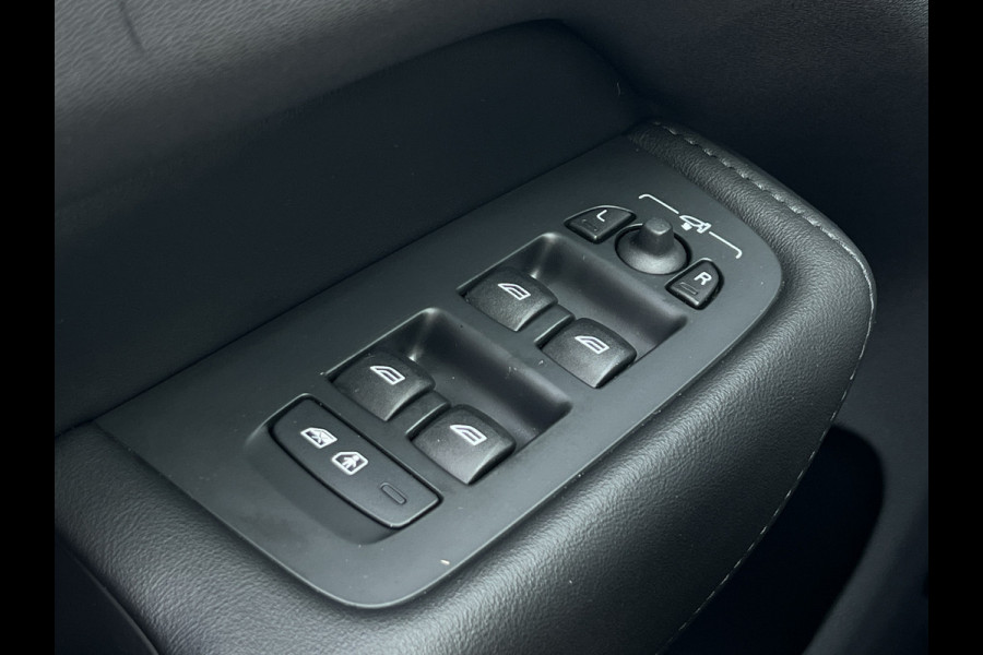 Volvo XC60 2.0 T8 Plug-in hybrid AWD Plus Bright | Pano | Pilot Assist | Blis