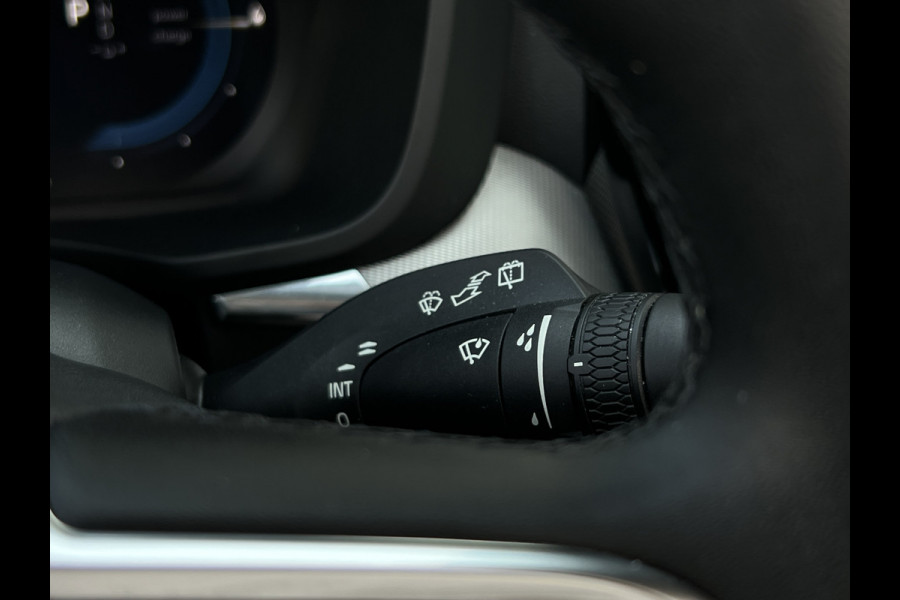 Volvo XC60 2.0 T8 Plug-in hybrid AWD Plus Bright | Pano | Pilot Assist | Blis