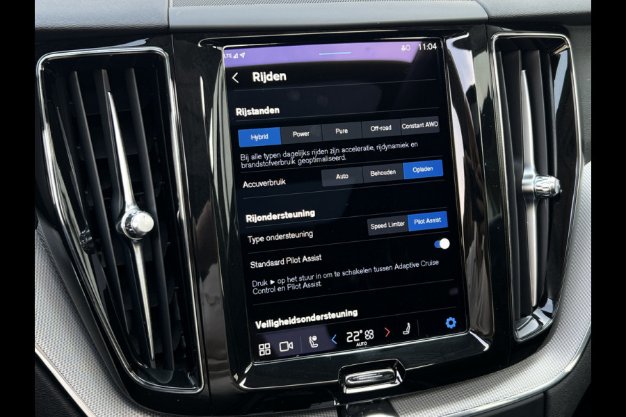 Volvo XC60 2.0 T8 Plug-in hybrid AWD Plus Bright | Pano | Pilot Assist | Blis
