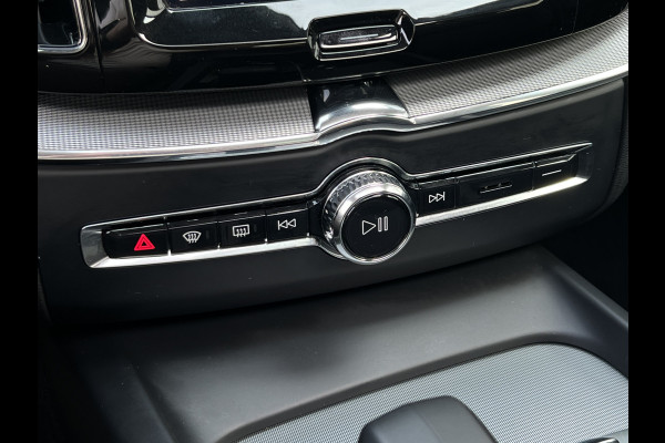 Volvo XC60 2.0 T8 Plug-in hybrid AWD Plus Bright | Pano | Pilot Assist | Blis