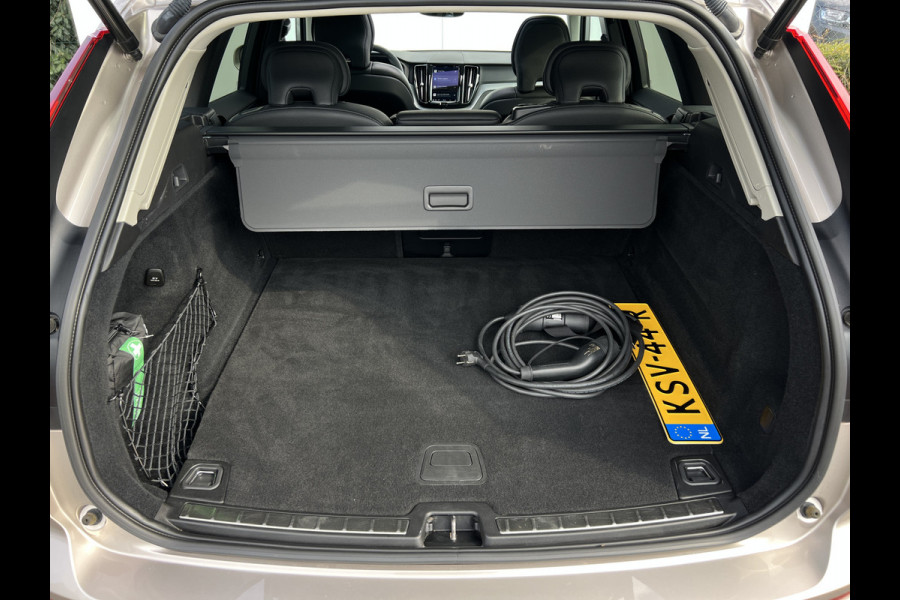 Volvo XC60 2.0 T8 Plug-in hybrid AWD Plus Bright | Pano | Pilot Assist | Blis