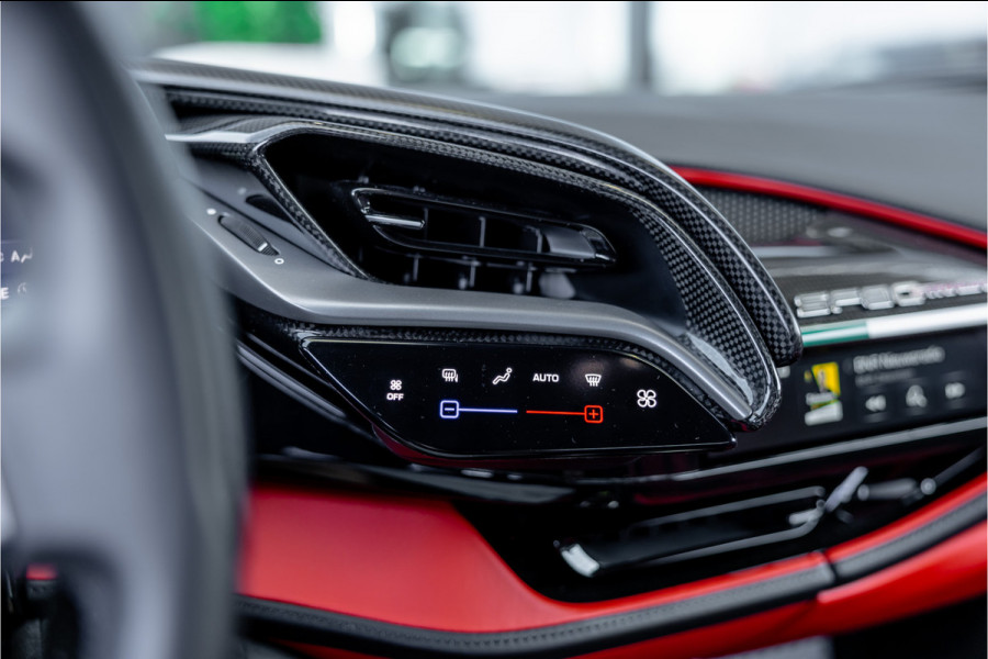 Ferrari SF90 Stradale 4.0 V8 - Origineel NL | Rosso Formula 1 | Lift | Carbon