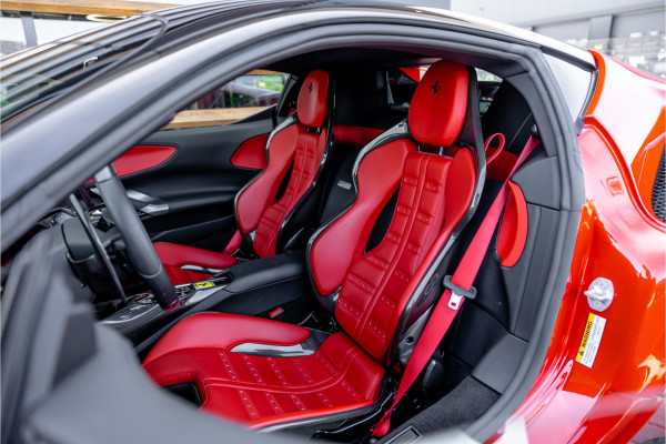 Ferrari SF90 Stradale 4.0 V8 - Origineel NL | Rosso Formula 1 | Lift | Carbon