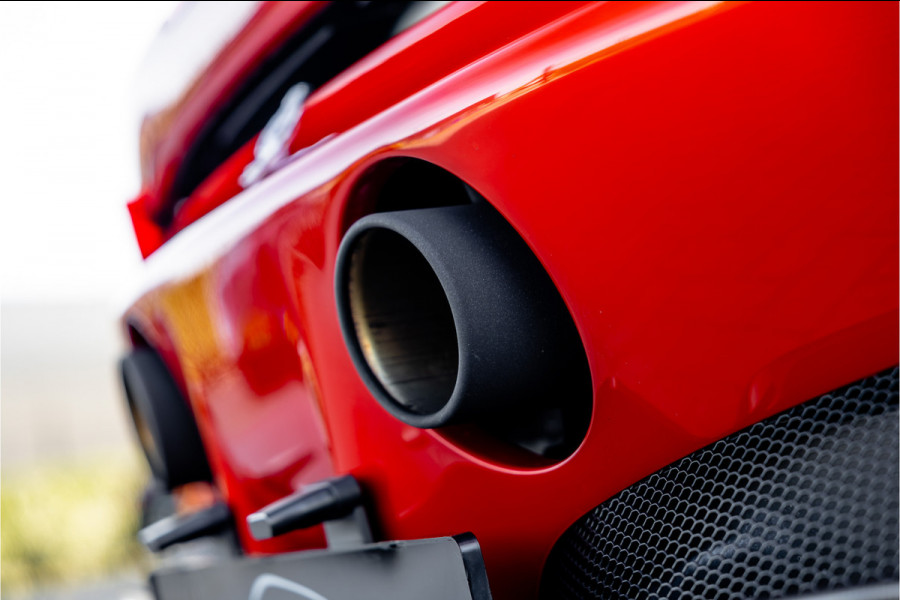 Ferrari SF90 Stradale 4.0 V8 - Origineel NL | Rosso Formula 1 | Lift | Carbon