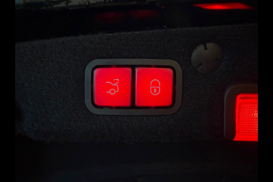Mercedes-Benz C-Klasse 180 Premium Plus Pack PANO|BURMESTER|HuD|360 CAM|MEMORY|SFEERVERLICHTING|AUTO PILOT|DEALER ONDERHOUDEN|VOL!