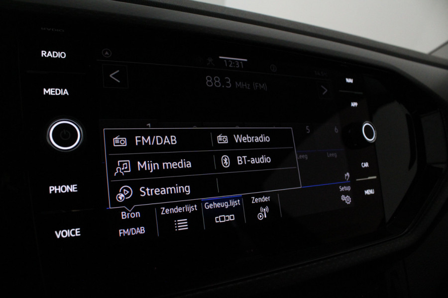 Volkswagen T-Cross 1.0 TSI Life > Camera/Smoky Gray/All season banden...